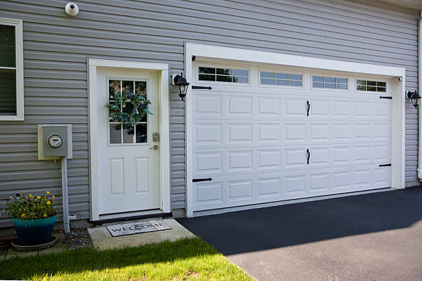 24/7 Emergency Garage Door Panel Replacement experts in Bullard, TX